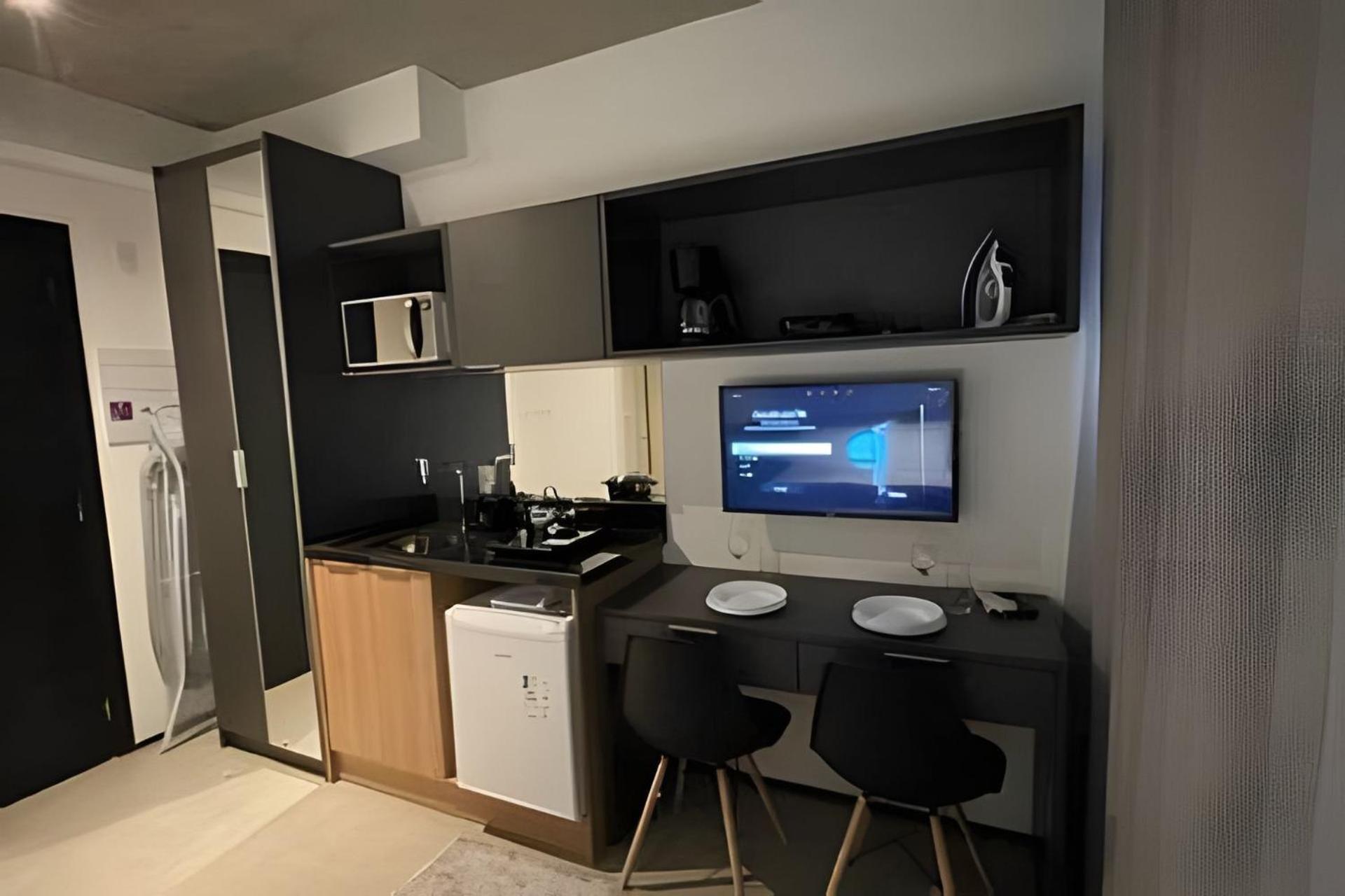 Compacto Prox Hosp Sirio 2104 Apartamento *