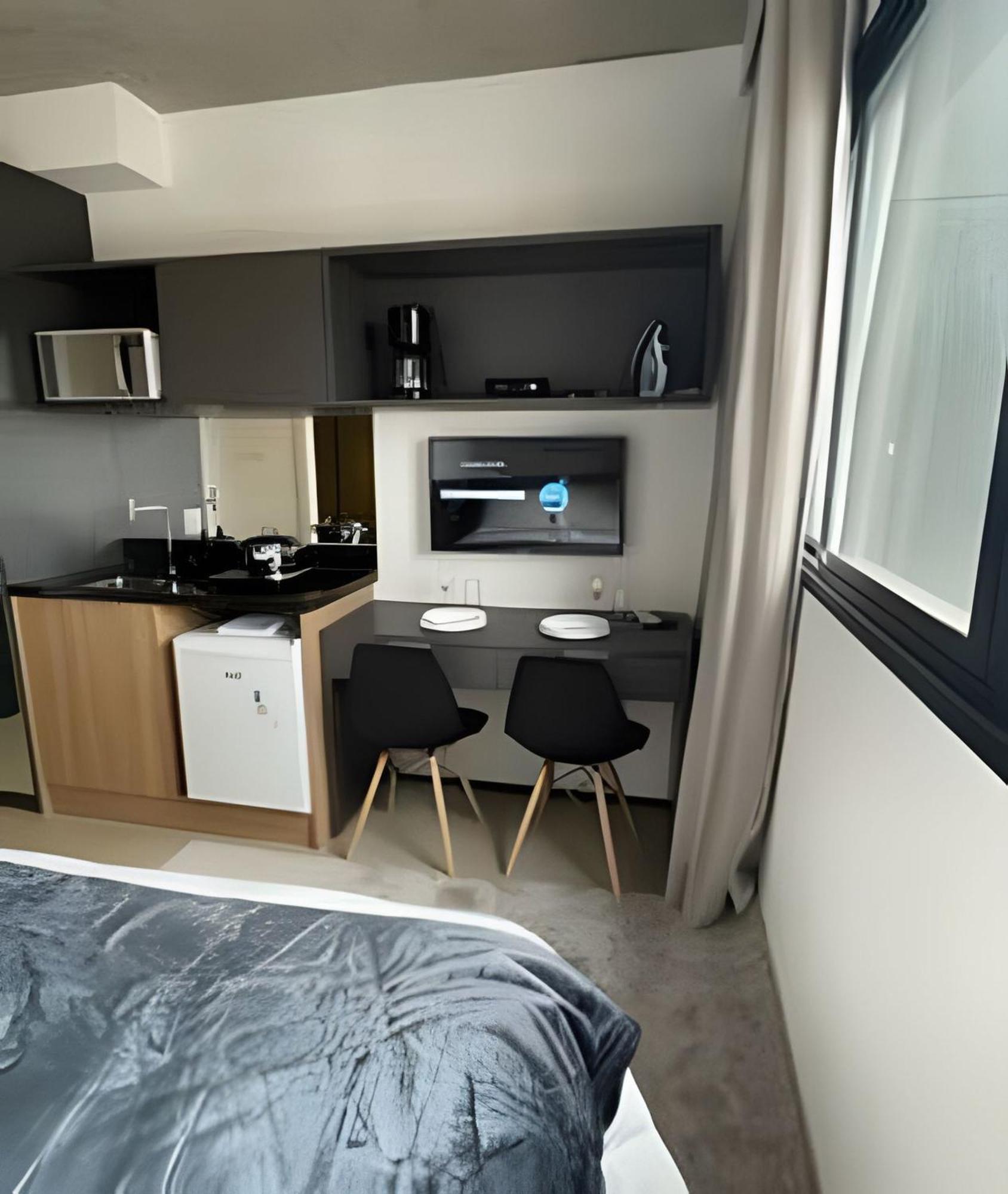 Compacto Prox Hosp Sirio 2104 Apartamento *